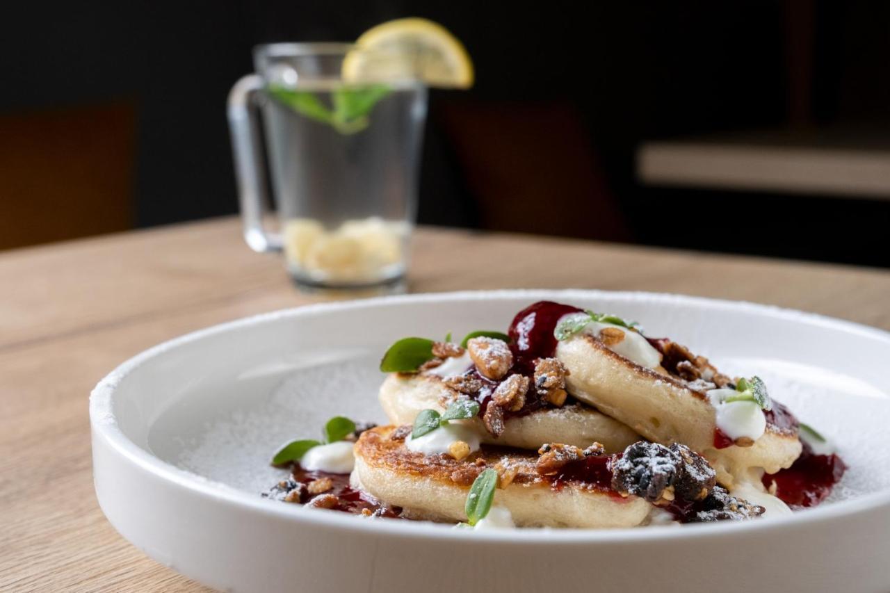Hotel Restovna Jiloviste ภายนอก รูปภาพ