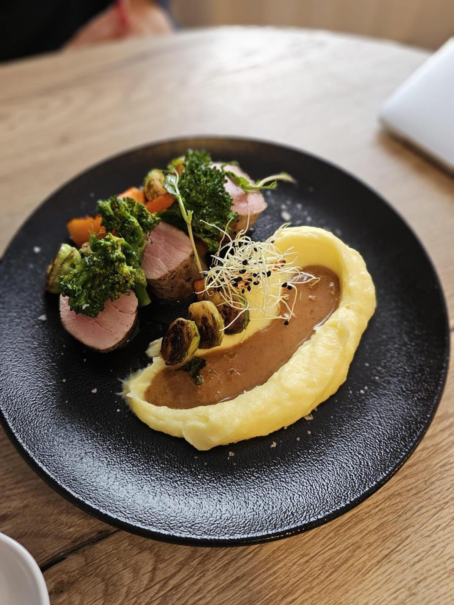 Hotel Restovna Jiloviste ภายนอก รูปภาพ